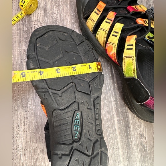 KEEN Newport H2 Rainbow Tye Dye Women's Sandals Waterproof Outdoor 9.5/10W - Picture 10 of 11